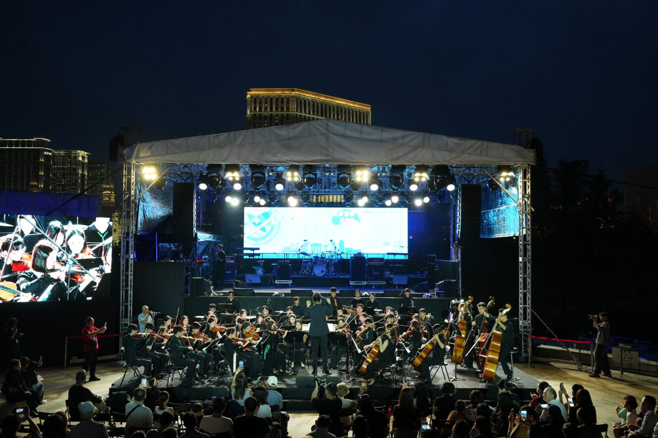 a5206897828f4d9089d96fa45c470038